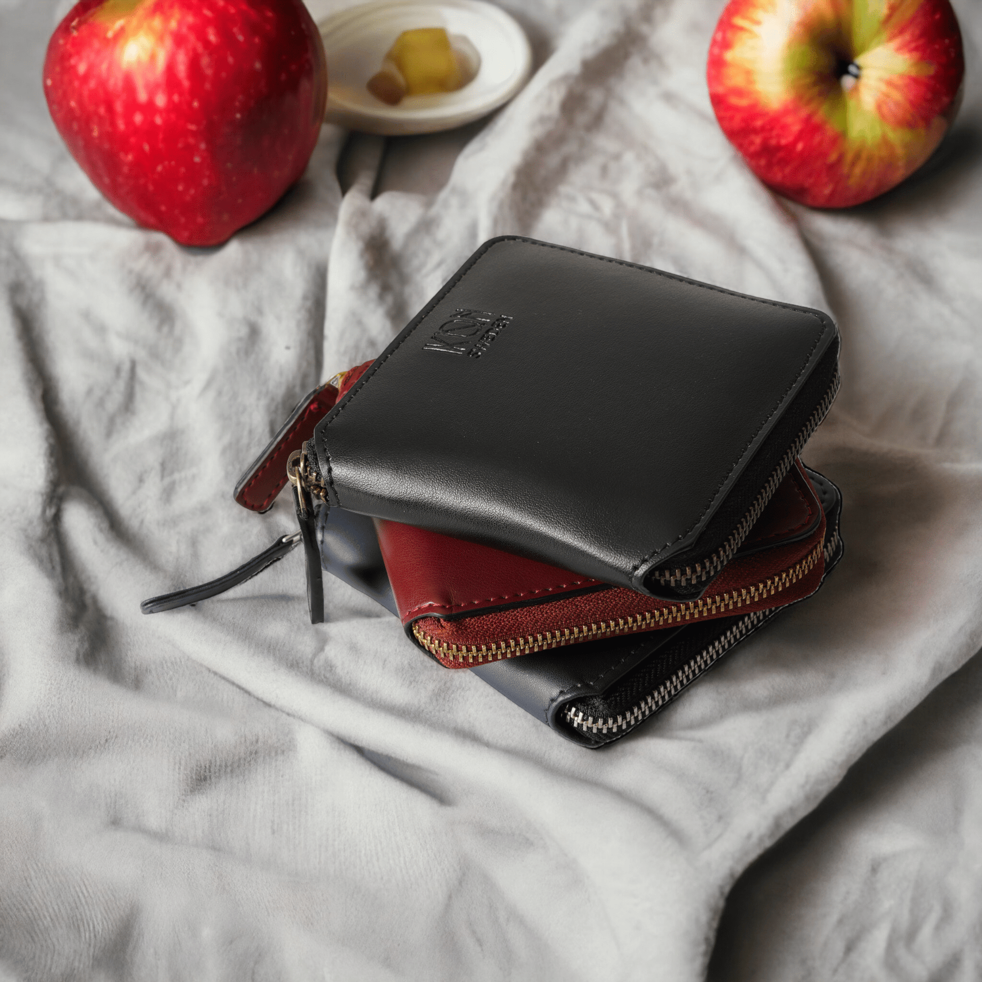 Apple Leather Small Zip Wallet - Black